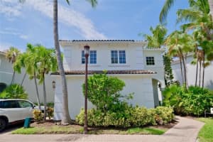 20970 NE 30th Pl, Aventura, FL 33180, Sold 12/22/21