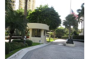 MLS# F10301020, Aventura, Florida 33180