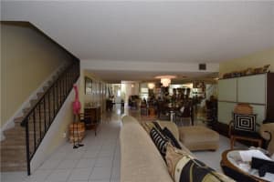 2408 NE 10th St, Hallandale Beach, FL 33009, Sold 11/09/21