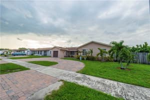 6405 NW 199th Terrace, Hialeah, FL 33015, Sold 11/08/21