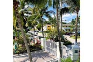 2660 NE 8th Ave, Wilton Manors, FL 33334, Sold 01/17/22