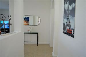 10012 NW 7th St, Miami, FL 33172, Sold 10/28/21