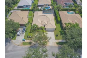 5719 NW 109th Ln, Coral Springs, FL 33076, Sold 10/22/21