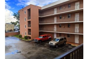 5825 W 25th Ct, Hialeah, FL 33016, Sold 02/03/22