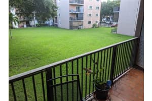 5825 W 25th Ct, Hialeah, FL 33016, Sold 02/03/22