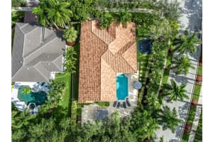 1374 Ginger Cir, Weston, FL 33326, Sold 11/15/21