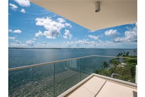 800 Claughton Island Dr, Miami, FL 33131, Sold 12/15/21