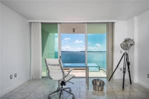 800 Claughton Island Dr, Miami, FL 33131, Sold 12/15/21