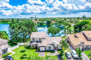 1070 SW 110th Ln, Davie, FL 33324, Sold 11/01/21