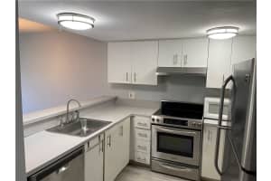 4224 SW 71st Ter, Davie, FL 33314, Sold 11/24/21