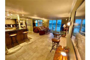 1 Las Olas Cir, Fort Lauderdale, FL 33316, Sold 11/13/21