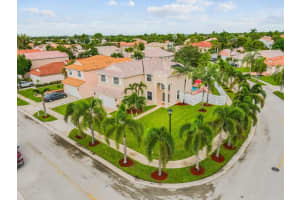 1001 NW 188th Ave, Pembroke Pines, FL 33029, Sold 01/26/22