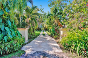 11070 SW 28th Ct, Davie, FL 33328, Sold 11/03/21