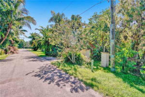 11070 SW 28th Ct, Davie, FL 33328, Sold 11/03/21