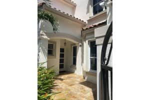 945 Harbor View N, Hollywood, FL 33019, Sold 11/17/21