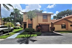 990 SW 113th Terrace, Pembroke Pines, FL 33025, Sold 11/01/21