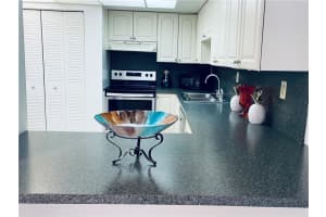 551 NW 97th Ave, Plantation, FL 33324, Sold 11/16/21