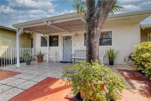 21424 NW 40th Cir Ct, Miami Gardens, FL 33055, Sold 12/06/21