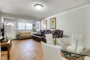 21424 NW 40th Cir Ct, Miami Gardens, FL 33055, Sold 12/06/21