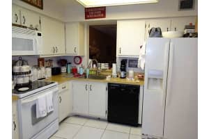 7320 Lake Cir Dr, Margate, FL 33063, Sold 10/28/21