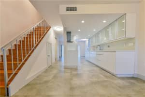 6047 Bayview Dr, Fort Lauderdale, FL 33308, Sold 11/22/21