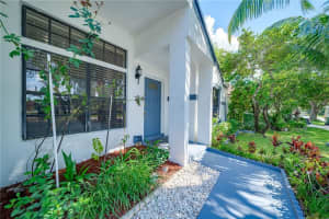 1121 SW 88th Way, Pembroke Pines, FL 33025, Sold 11/23/21