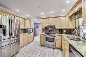 3780 NW 114th Ln, Coral Springs, FL 33065, Sold 02/14/22