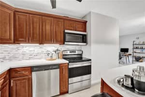 140 NE 19th Ct #211e, Wilton Manors, FL 33305, Sold 11/19/21