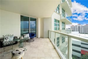 1819 SE 17th St, Fort Lauderdale, FL 33316, Sold 12/01/21