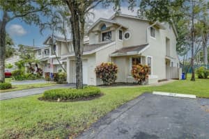 1924 Discovery Cir W, Deerfield Beach, FL 33442, Sold 11/12/21