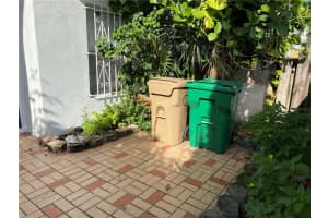 6737 SW 41st Dr, Davie, FL 33314, Sold 02/22/22