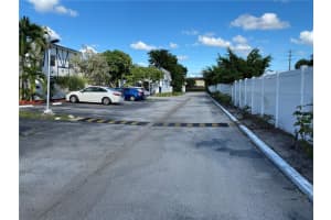 6737 SW 41st Dr, Davie, FL 33314, Sold 02/22/22