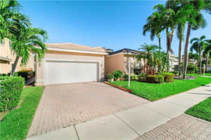4774 NW 120th Dr, Tamarac, FL 33321, Sold 11/12/21