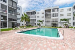 2998 Sunrise Lakes Dr E, Sunrise, FL 33322, Sold 01/21/22