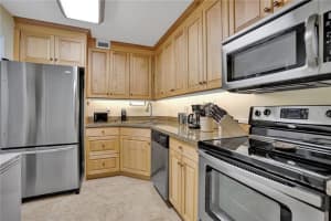 200 NE 19th Ct #106m, Wilton Manors, FL 33305, Sold 12/28/21