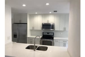 227, 231 NW 36th Ave, Deerfield Beach, FL 33442, Sold 09/30/22