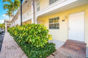2660 NE 8th Ave, Wilton Manors, FL 33334, Sold 11/05/21