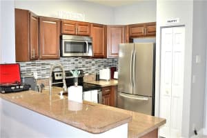 3854 Tree Top Dr, Weston, FL 33332, Sold 11/03/21