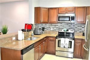 3854 Tree Top Dr, Weston, FL 33332, Sold 11/03/21