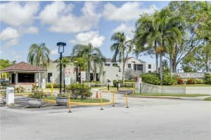 213 Lake Pointe Dr, Oakland Park, FL 33309, Sold 11/30/21