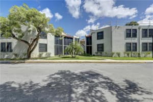 213 Lake Pointe Dr, Oakland Park, FL 33309, Sold 11/30/21