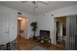 2600 S University Dr, Davie, FL 33328, Sold 11/08/21
