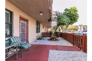 7220 Lake Cir Dr, Margate, FL 33063, Sold 11/15/21