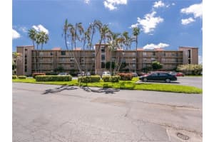 7220 Lake Cir Dr, Margate, FL 33063, Sold 11/15/21