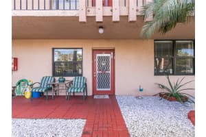 7220 Lake Cir Dr, Margate, FL 33063, Sold 11/15/21