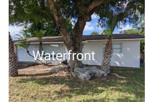521 NW 38th Pl, Pompano Beach, FL 33064, Sold 01/05/22