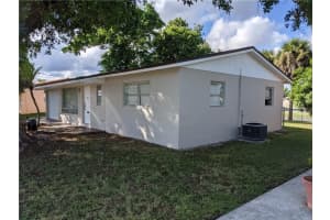 521 NW 38th Pl, Pompano Beach, FL 33064, Sold 01/05/22
