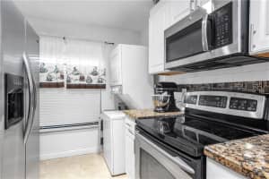 1257 NW 98th Terrace, Pembroke Pines, FL 33024, Sold 12/13/21