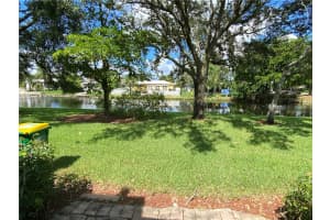 7868 Dixie Beach Cir, Tamarac, FL 33321, Sold 11/02/21
