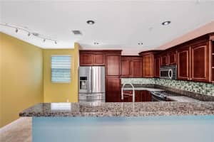 2685 NE 9th Ave, Wilton Manors, FL 33334, Sold 04/14/22